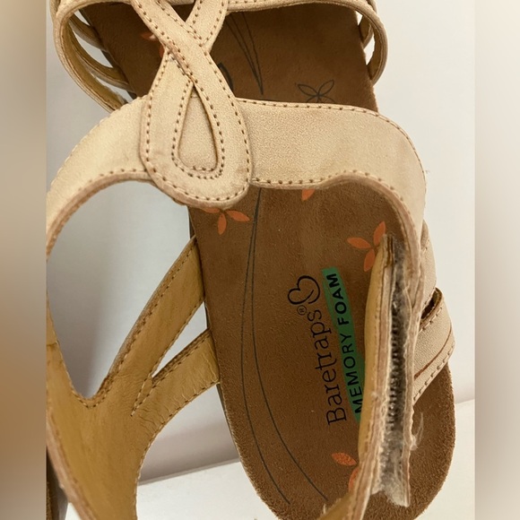 Baretraps Women’s Open Toe Sandals, 9 1/2M, Tan, Velcro Strap Closure, Casual - Picture 3 of 8